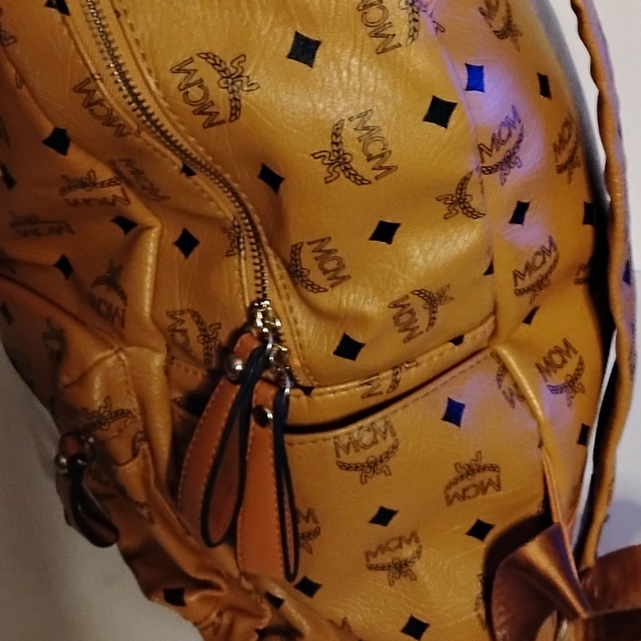 MCM Cognac Backpack& Pick An Item For FREE! - Picture 2 of 12